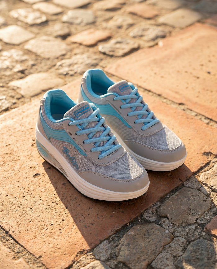 Grey and Blue / 5