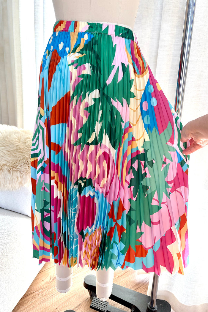 Wet n Wild Pleated Skirt - Sample AU 10-12