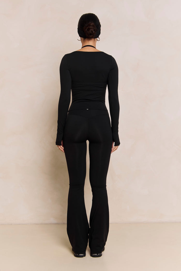 Astoria Airvíve Boat Neck Long Sleeve - Black
