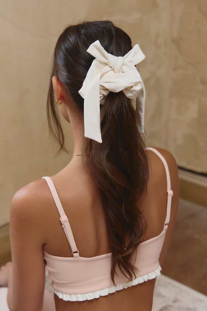 Astoria Airvíve Bow Scrunchie - Crème