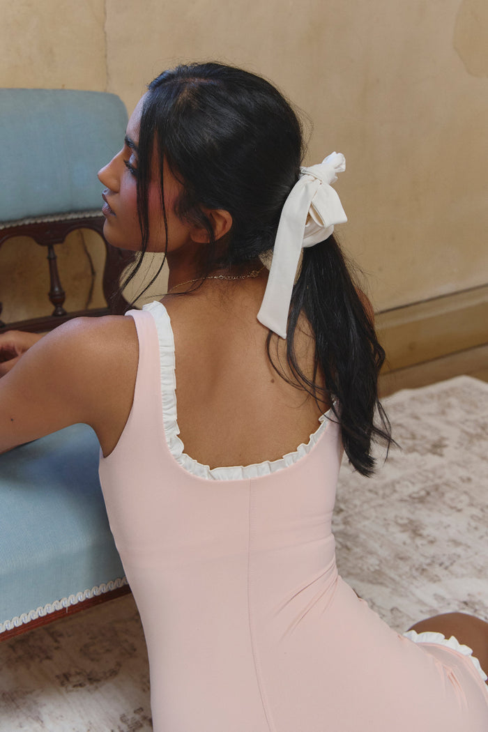 Astoria Airvíve Bow Scrunchie - Crème