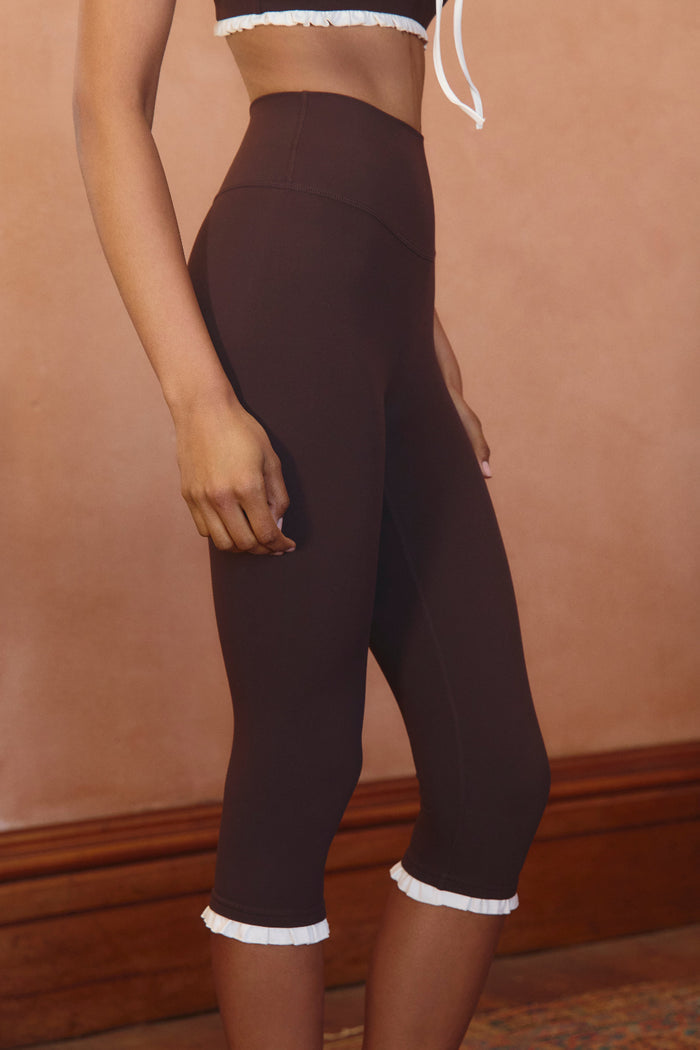 Astoria Airvíve Ruffle Capri - Chocolate Crème