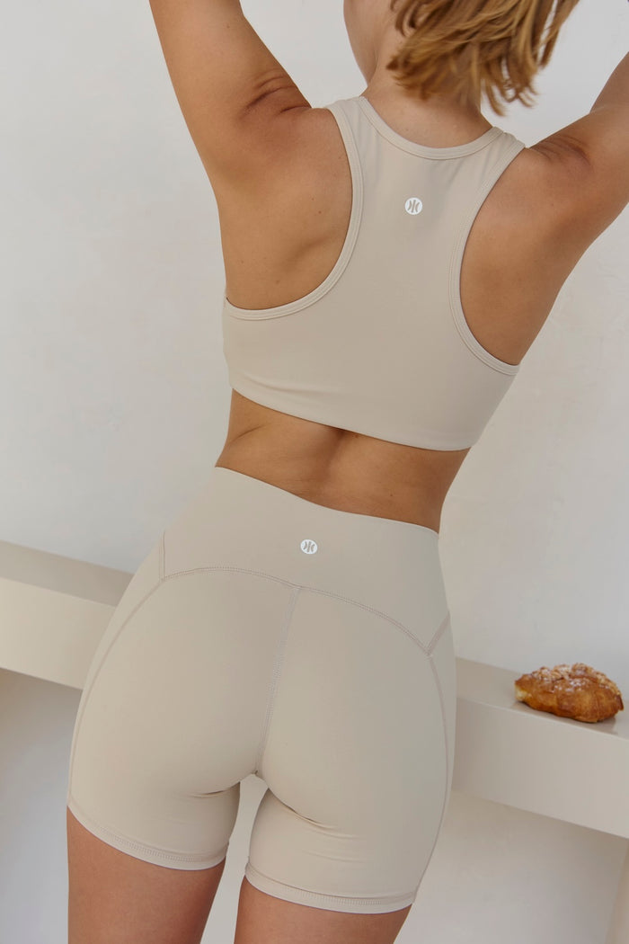 Astoria LUXE BALANCE Form Short - Oat