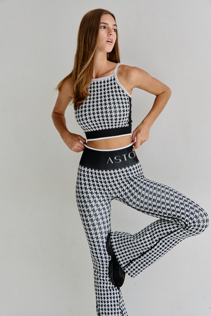 Astoria Seamless Knit Sports Crop - Black/Grey Houndstooth