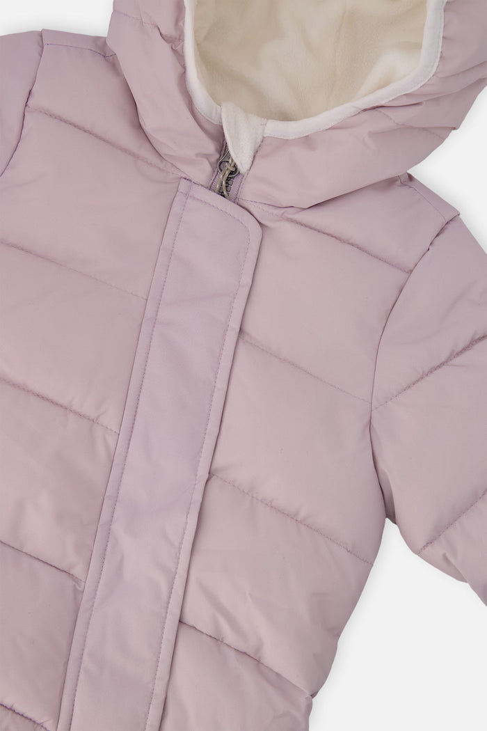 Deux par Deux Baby Cloud snowsuit in lavender, close-up of the fleece-lined hood, front zipper and quilting