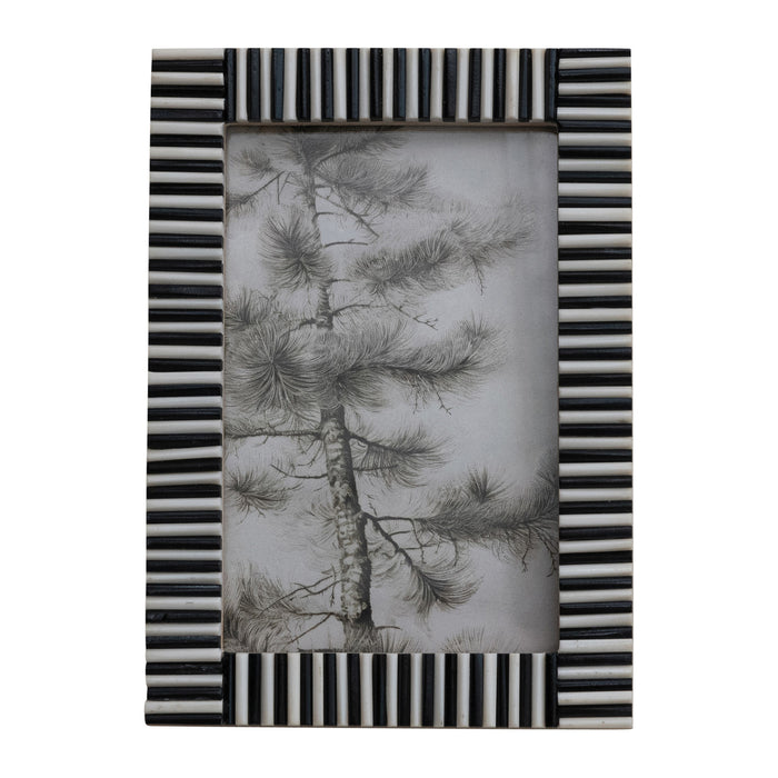 Black & White Ribbed Photo Frame