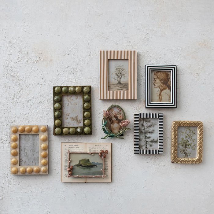 Black & White Ribbed Photo Frame