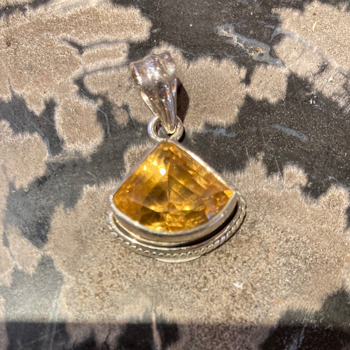 Citrine pendent