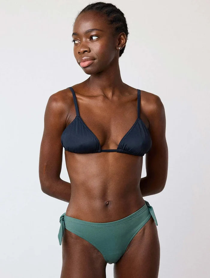 mannequin-face-culotte-bain-menstruelle-ligie-kaki-adulte