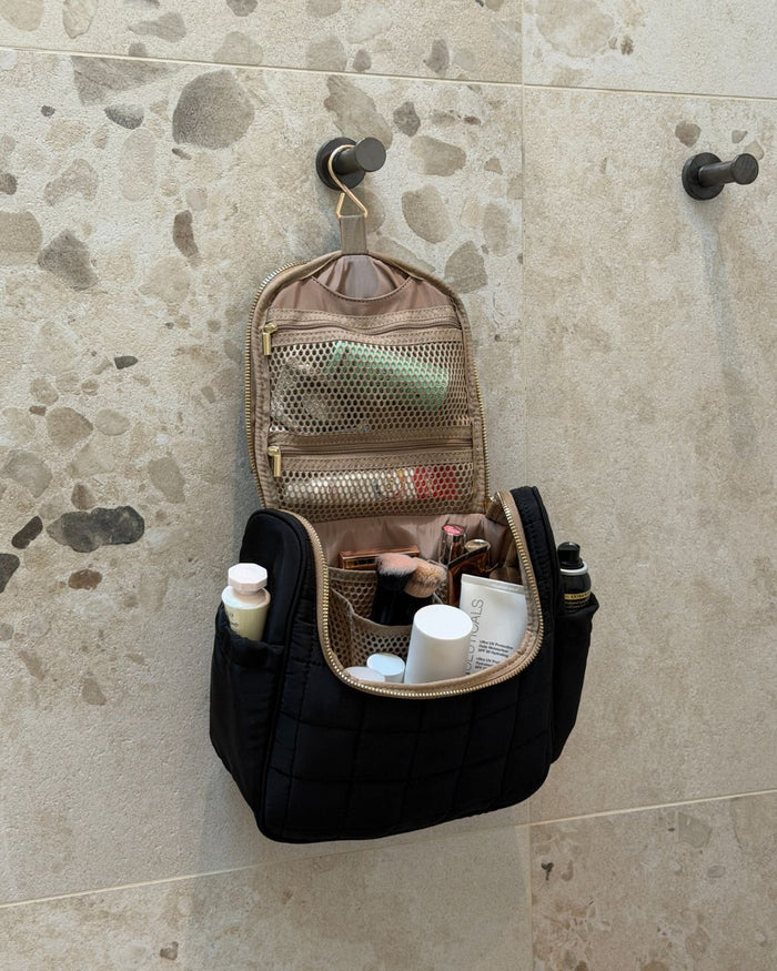 ESSENTIALS BAG in Black by Elms and King