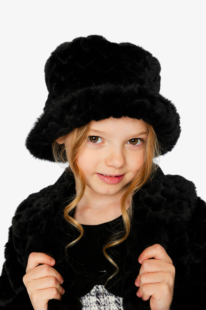 Lookbook: child wearing the Deux par Deux black faux fur bucket hat