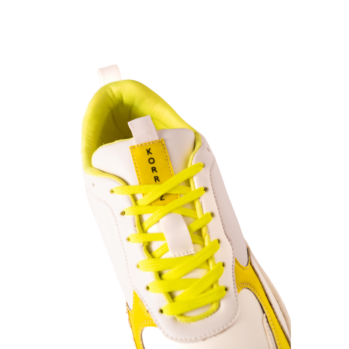Mens sports shoes