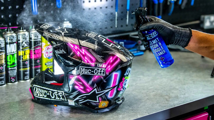 MUC-OFF MOTO/BIKE HELMET & VISOR CLEANER