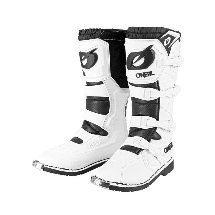 WHITE / 39