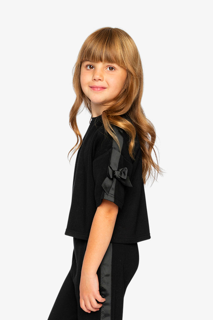 Lookbook: child in the Deux par Deux black milano top, second image
