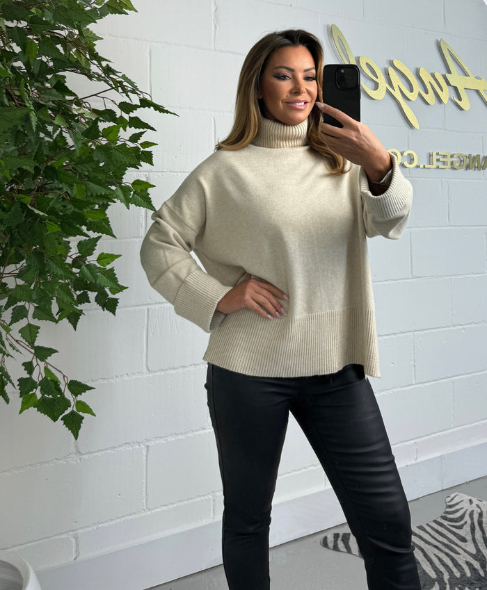 Soft Knit Ribbed Trim Roll Neck Jumper (4 Colours)