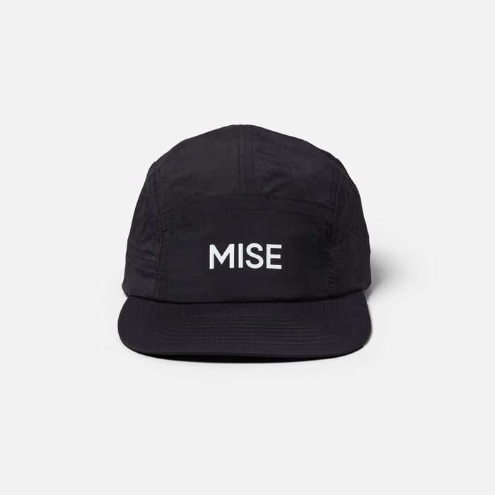 MISE Run Hat in black: performance 5-panel cap for chefs made from breathable recycled polyester with mesh panels for ventilation