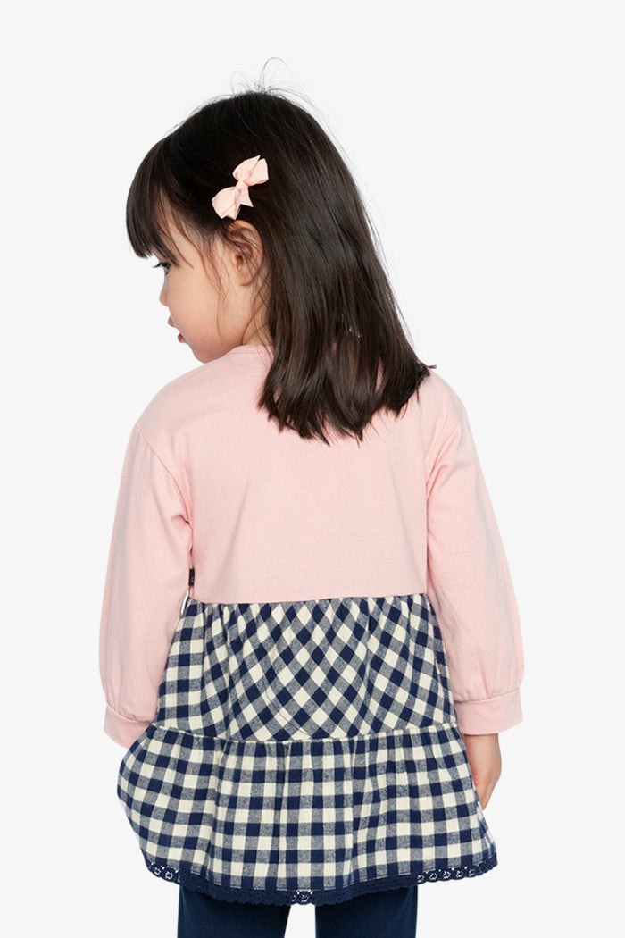 Lookbook: child in the Cozy Hearts tunic and leggings set by Deux par Deux