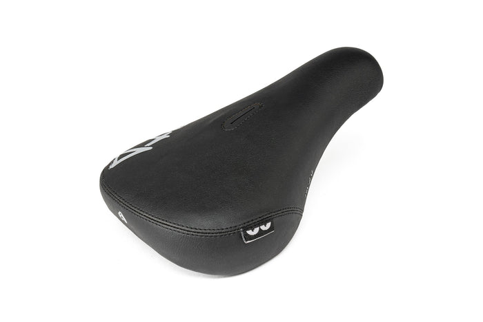 Void Pivotal Seat