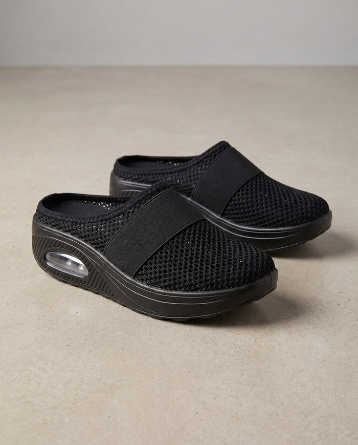 Black / 4
